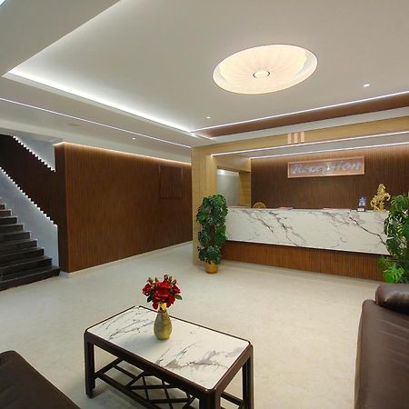 Hotel Seagate 维尔尼甘尼 外观 照片