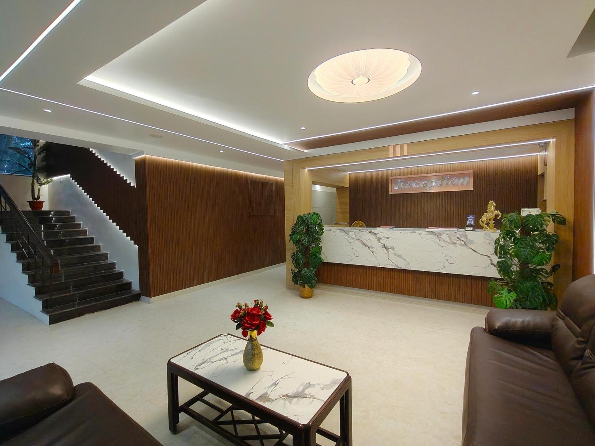 Hotel Seagate 维尔尼甘尼 外观 照片