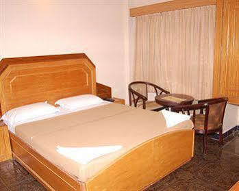 Hotel Seagate 维尔尼甘尼 外观 照片