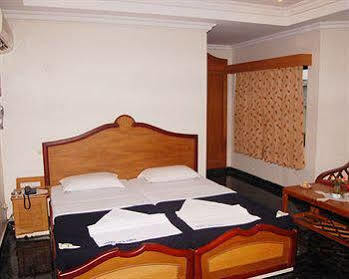 Hotel Seagate 维尔尼甘尼 外观 照片